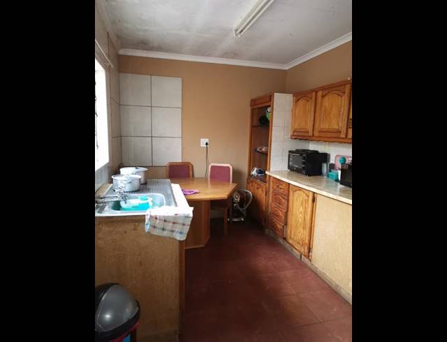 3 BEDROOM HOUSE FOR SALE IN FOREST HILL